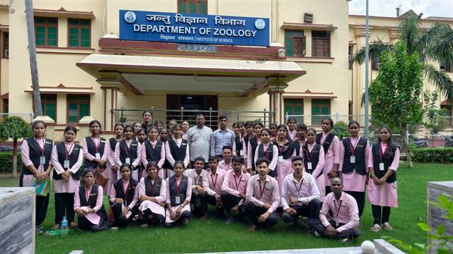 शासकीय रेवती रमण मिश्र स्नातकोत्तर महाविद्यालय सूरजपुर के प्राणीशास्त्र विभाग के विद्यार्थियों ने किया (बनारस हिन्दु विश्वविद्यालय (बी.एच. यू.) का शैक